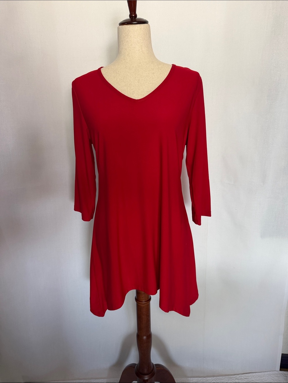 Rich Red Asymmetrical Handkerchief Hem Tunic Top – 3/4 Sleeves & V-Neck